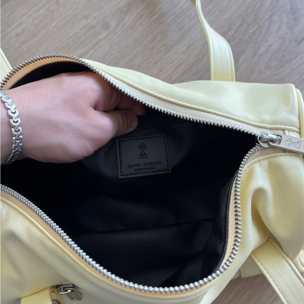 Samo Ondoh Museum Bag in Yellow - Picture 3 of 4
